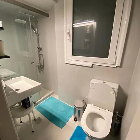 Apartment In The Heart Of Thessaloniki's Center *